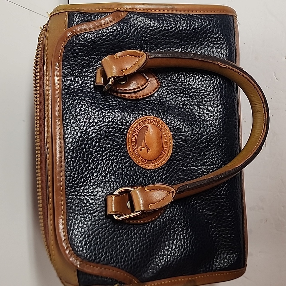 Dooney & Bourke Vintage Navy Blue and Tan Quality Leather Satchel Doctors Bag - Picture 11 of 15